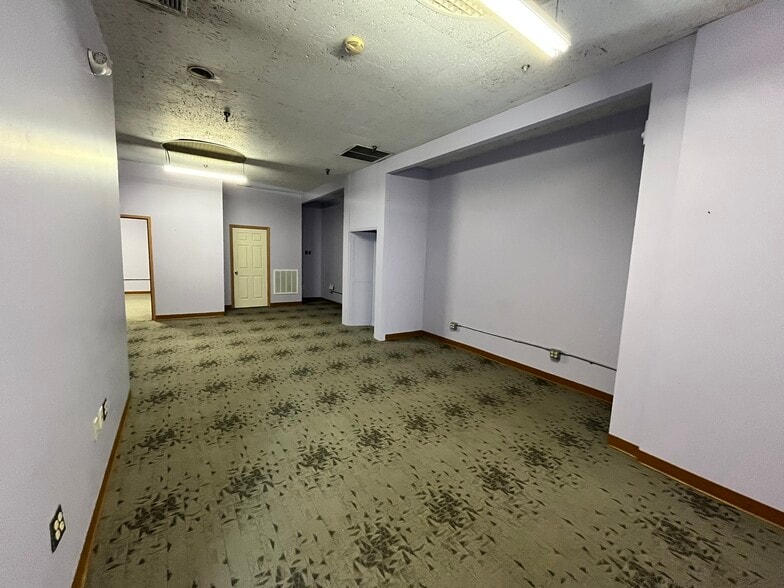 More Photos Of 18 Dartmouth St, Malden Storefront Retail Office For Lease