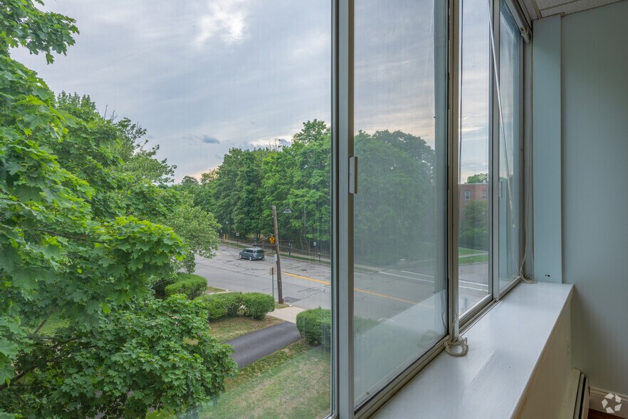 More Photos Of 83-91 Main St, Concord Office For Lease