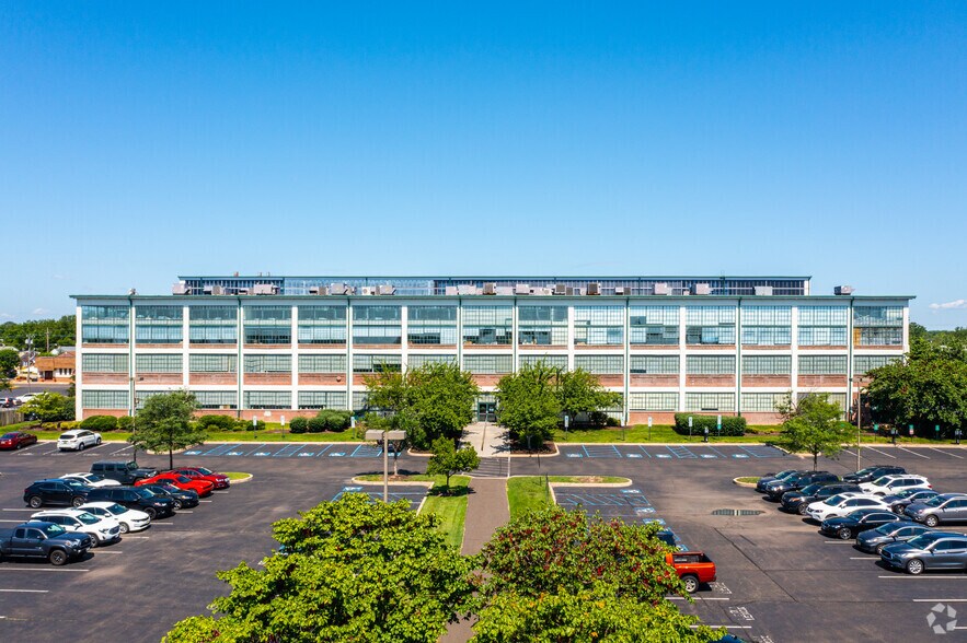 More Photos Of 1414 Radcliffe St, Bristol Office For Lease