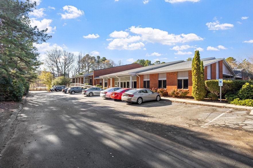 More Photos Of 3310 Croasdaile Dr, Durham Office For Sale