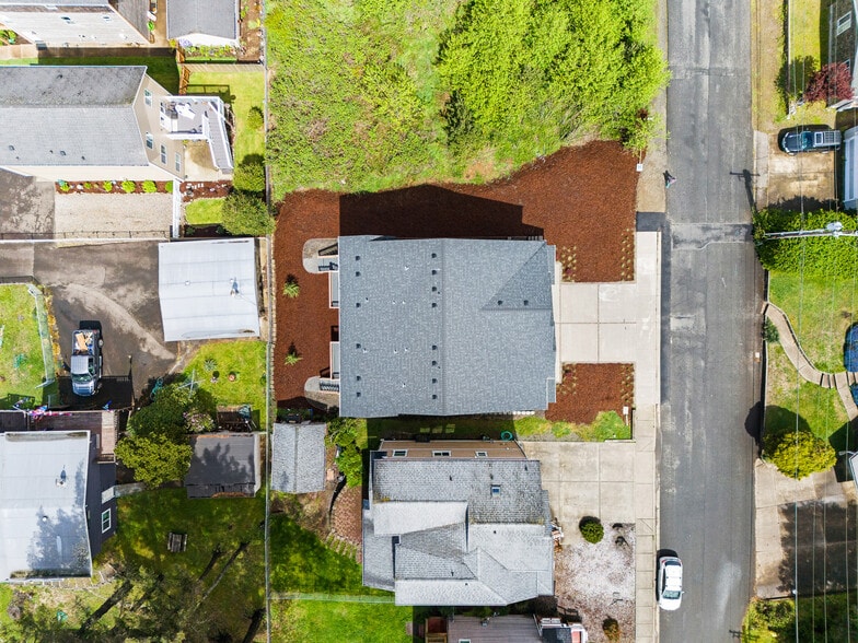 More Photos Of 331 SE Jetty Ave, Lincoln City Apartments For Sale