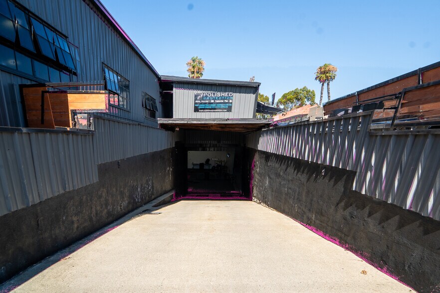 More Photos Of 2637 Saint Louis Ave, Signal Hill Warehouse For Sale