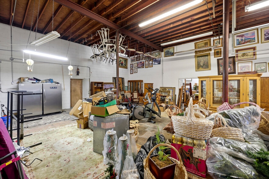 More Photos Of 1358 W Main St, Forest City Warehouse For Sale