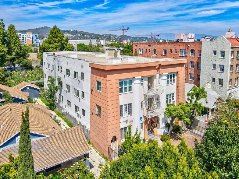 More Photos Of 5617 La Mirada Ave, Los Angeles Apartments For Sale