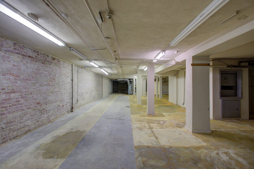 More Photos Of 817-819 10th St, Modesto Office For Lease