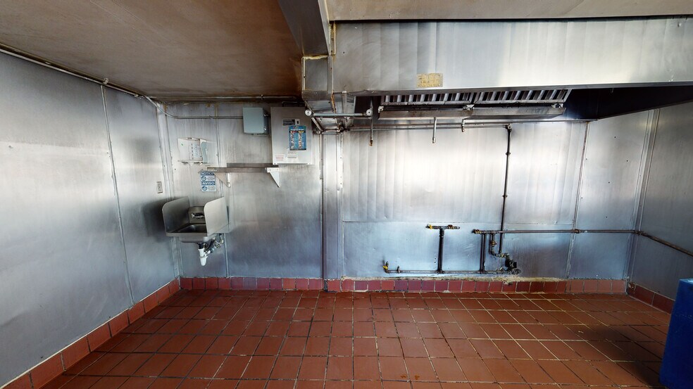 More Photos Of 5065 Riverside Dr, Chino Fast Food For Lease