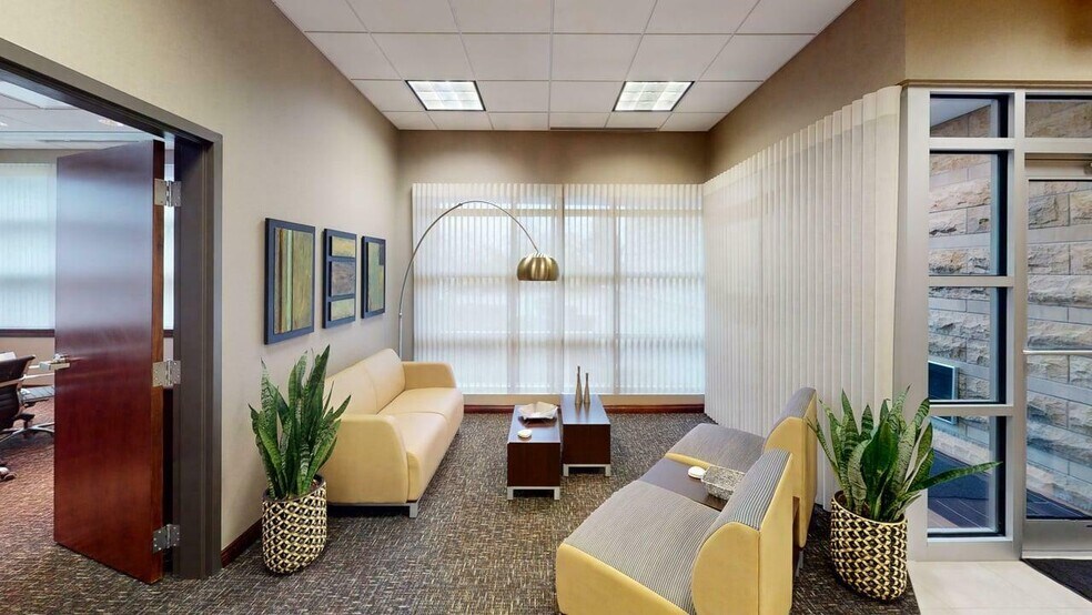 More Photos Of 3626 S 149th St, Omaha Office For Sale