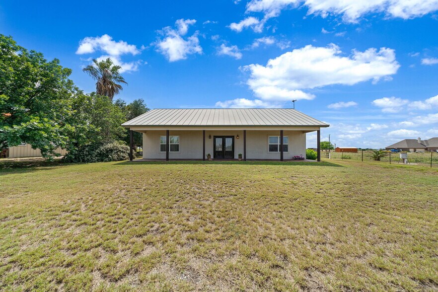 More Photos Of 14221 FM 2790, La Coste Warehouse For Sale