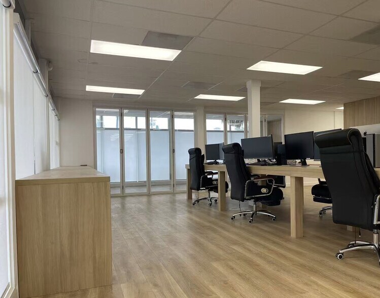 More Photos Of 580-600 N Park Ave, Pomona Office For Sale