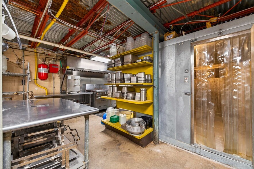 More Photos Of 122 Cayuga St, Fulton Restaurant For Sale