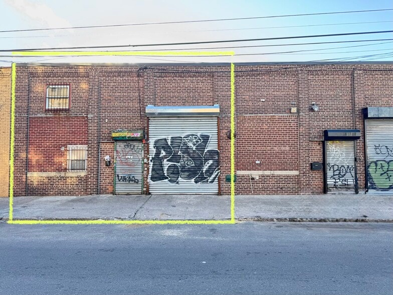 Primary Photo Of 1836 127th St, College Point Warehouse For Lease