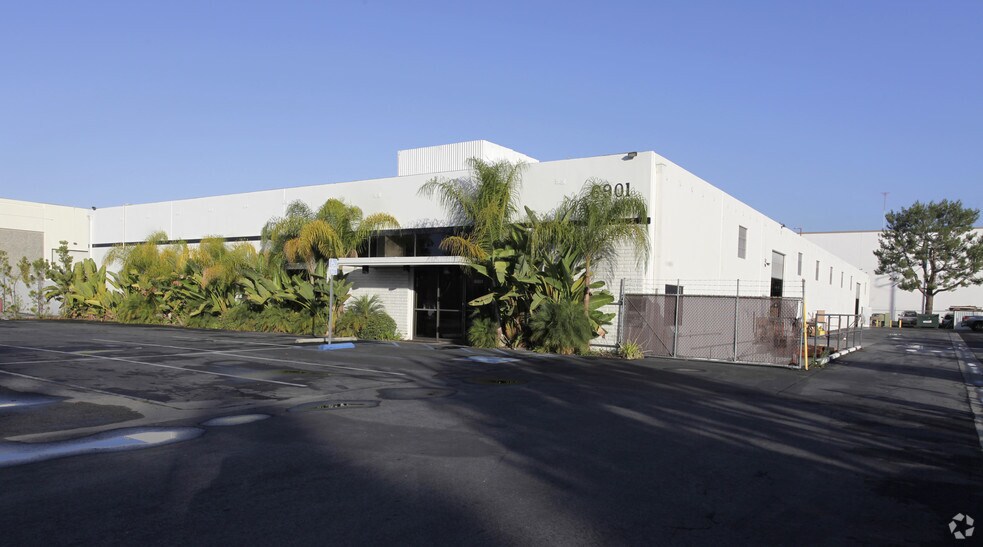 Primary Photo Of 6901 8th St, Buena Park Warehouse For Lease