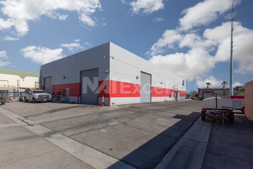 More Photos Of 4429 Losee Rd, North Las Vegas Warehouse For Sale
