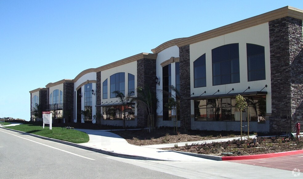 More Photos Of 400 W Ventura Blvd, Camarillo Office For Lease