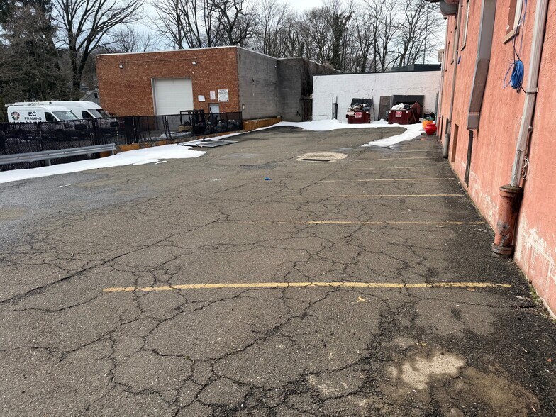 More Photos Of 811 McLean Ave, Yonkers Storefront Retail Office For Sale