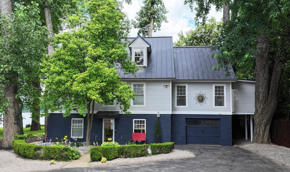 More Photos Of 3227 River Rd, Louisville Specialty For Sale