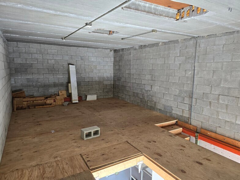 More Photos Of 1769-1791 Blount Rd, Pompano Beach Warehouse For Lease