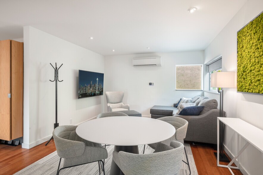 More Photos Of 166 Roy St, Seattle Office Residential For Sale