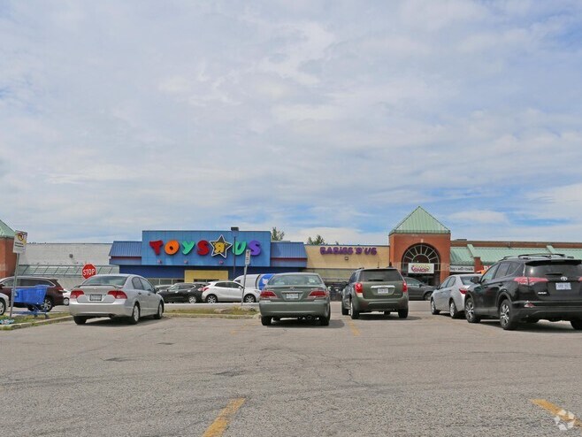 More Photos Of 1448 Lawrence Ave E, Toronto Storefront For Lease