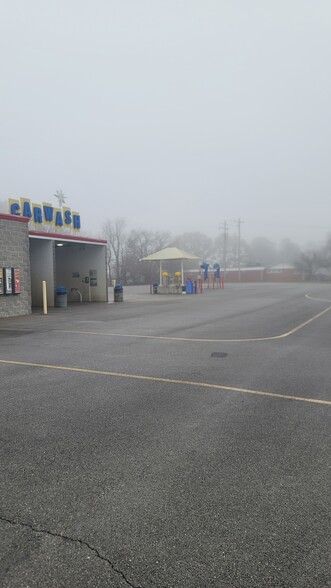 More Photos Of 2521 E Vienna St, Anna Carwash For Sale