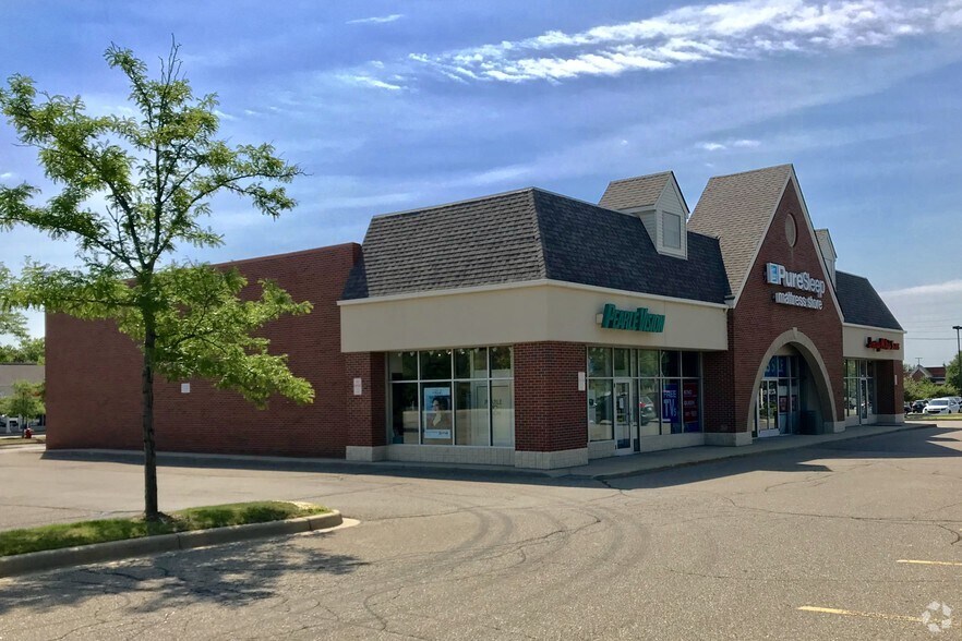 More Photos Of 460-620 N Lapeer Rd, Lake Orion Unknown For Lease