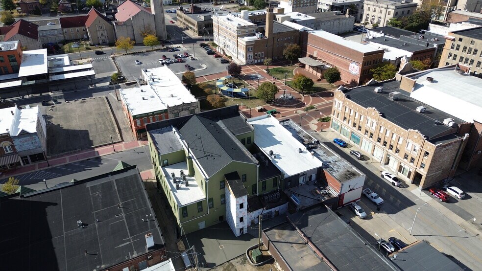 More Photos Of 1212 Meridian St, Anderson General Retail For Sale