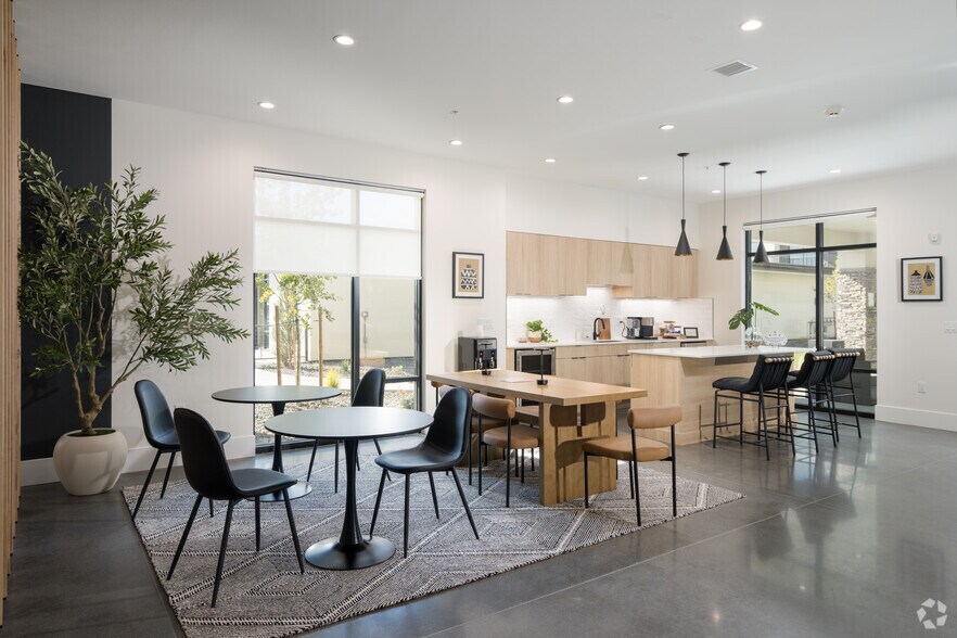 More Photos Of 4112 W 24th Ave, Kennewick Apartments For Lease