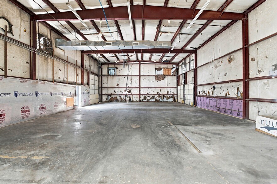 More Photos Of 6115 Robertson Ave, Nashville Warehouse For Lease