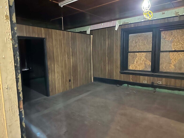 More Photos Of 400 N 6th Ave, Scranton Office For Sale