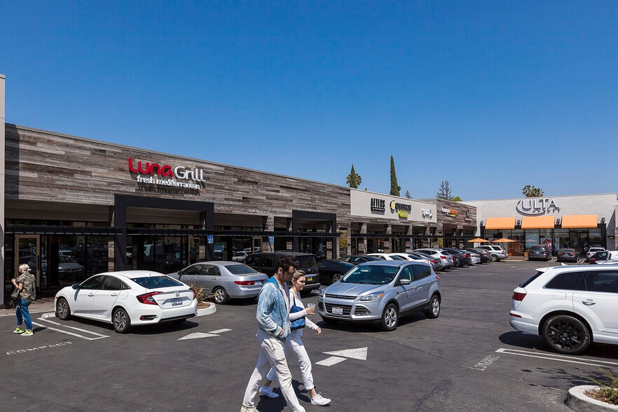 More Photos Of 4500-4550 Van Nuys Blvd, Van Nuys Unknown For Lease