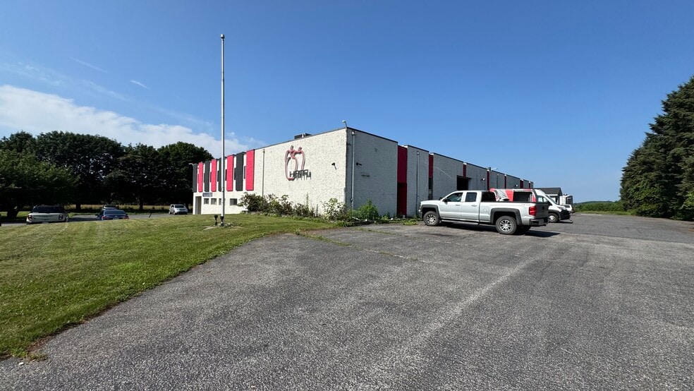 More Photos Of 231 Moorestown Dr, Bath Manufacturing For Sale