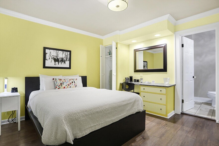 More Photos Of 35 S Main St, Batesville Warehouse For Sale