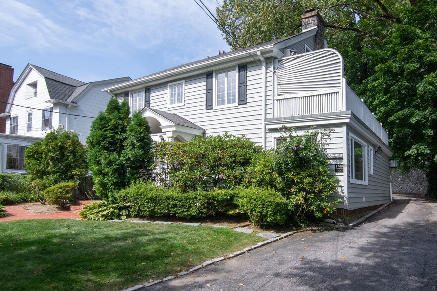 More Photos Of 915 Palmer Rd, Bronxville Medical For Sale