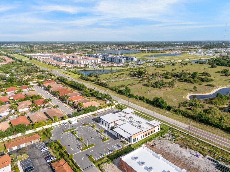 More Photos Of 409 Serano Way, Nokomis Office For Lease