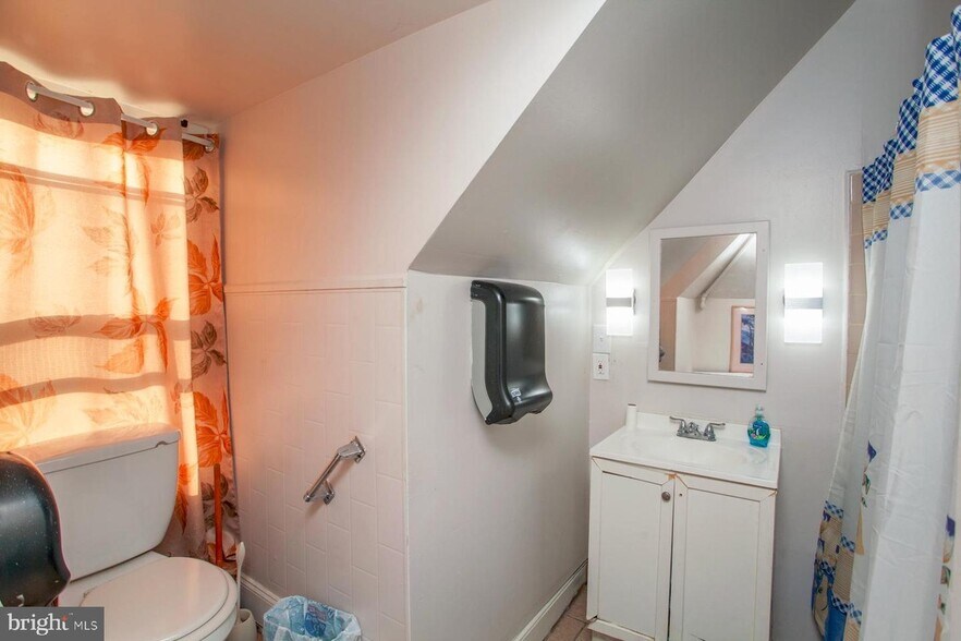 More Photos Of 6948 Torresdale Ave, Philadelphia Rehabilitation Center For Lease