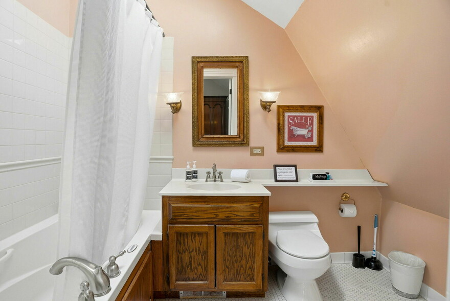 More Photos Of 305 River St, Osceola Hospitality For Sale