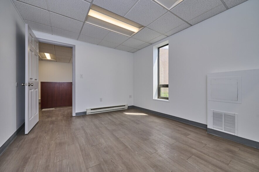 More Photos Of 1 Melvin unit C St, Wakefield Industrial For Lease