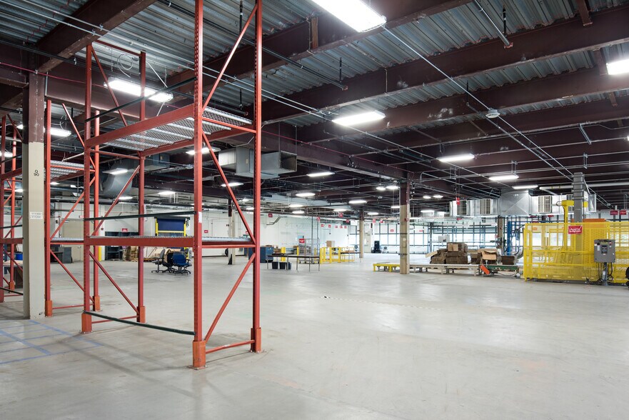 More Photos Of 2900 37th St, Rochester Warehouse For Lease