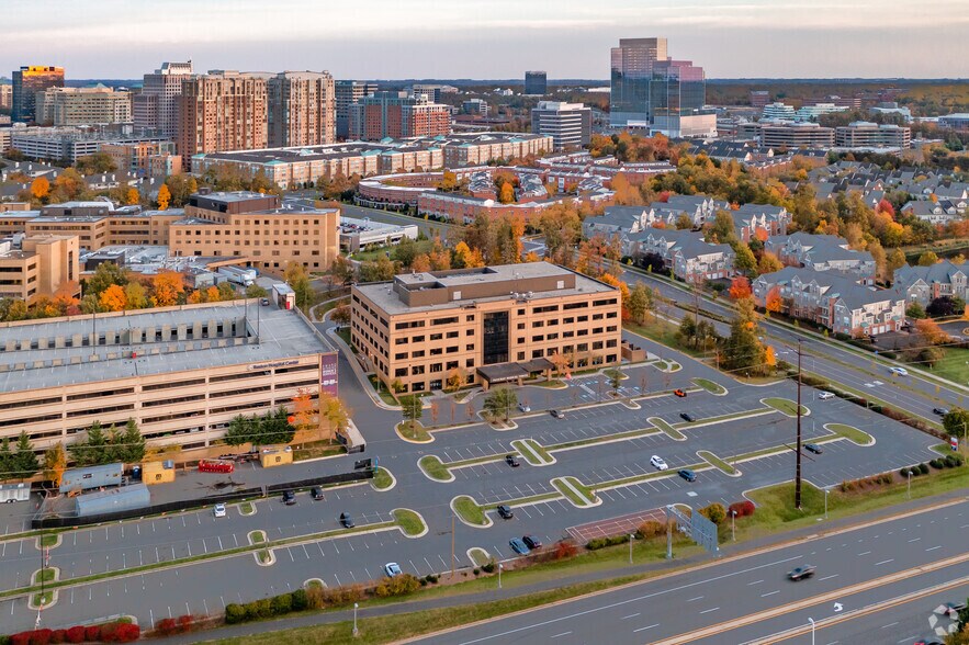 More Photos Of 1860 Town Center Dr, Reston Medical For Lease