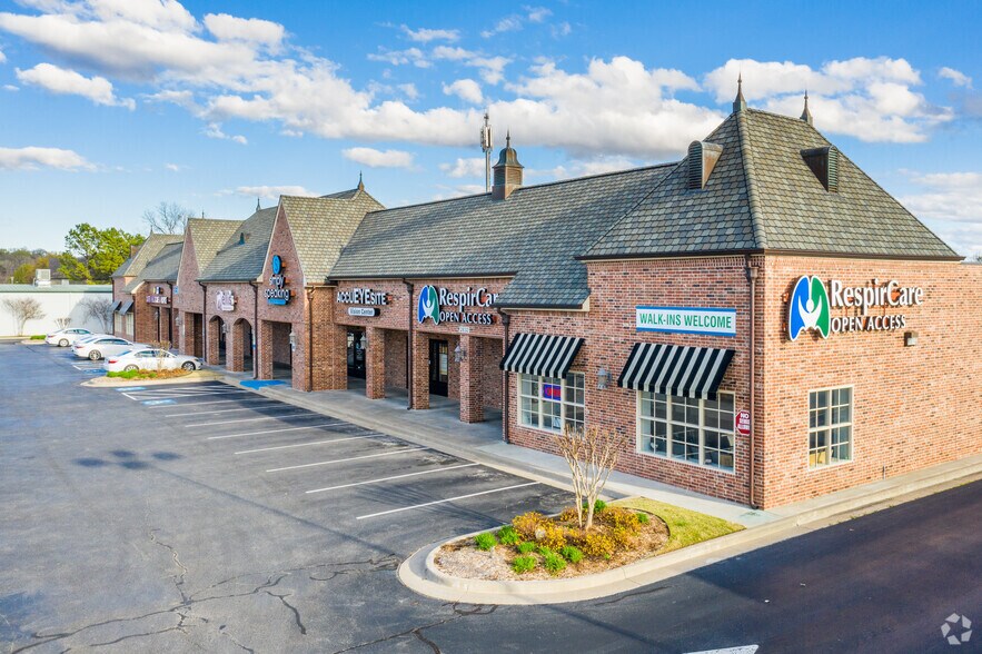 Primary Photo Of 2830-2846 E 101st St, Tulsa Unknown For Lease