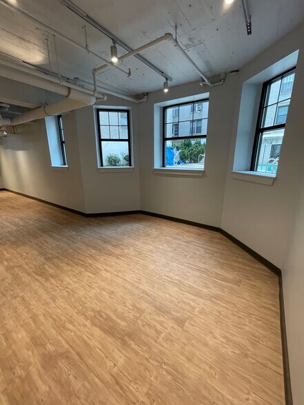 More Photos Of 1962 Beacon St, Brighton Apartments For Sale