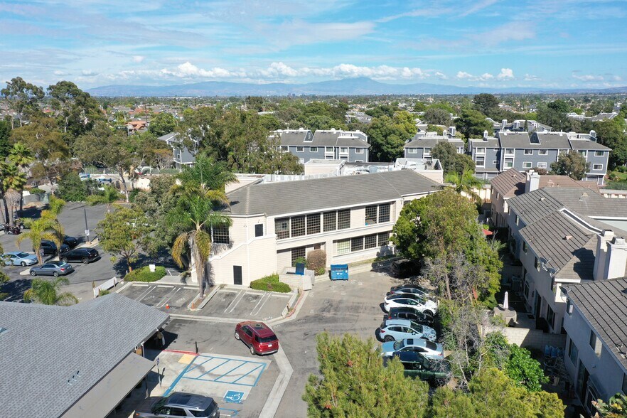 More Photos Of 20042 Beach Blvd, Huntington Beach Loft Creative Space For Sale