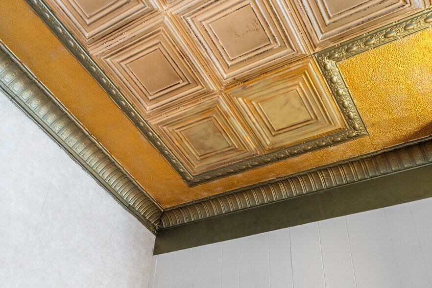 More Photos Of 1000 W State St, Coal Township Restaurant For Sale