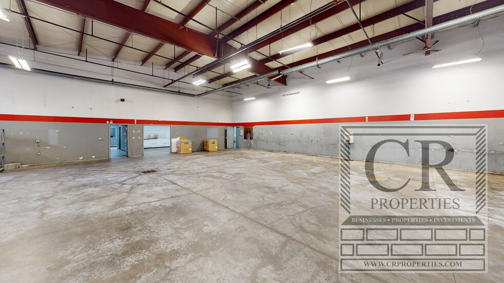 More Photos Of 2934 US Route 9W, New Windsor Township Auto Dealership For Sale