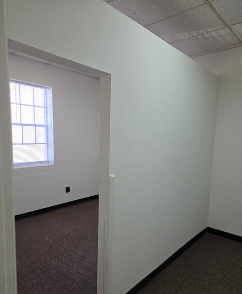 More Photos Of 534 Medlock Rd, Decatur Office For Lease