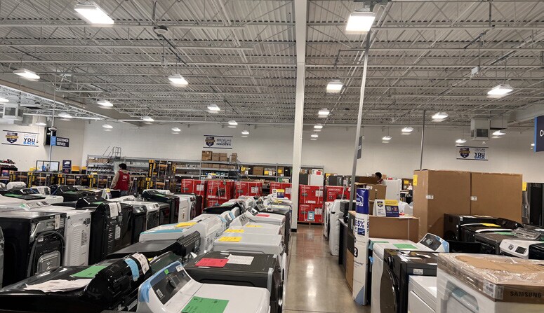 More Photos Of 4640 S Pulaski Rd, Chicago Freestanding For Lease