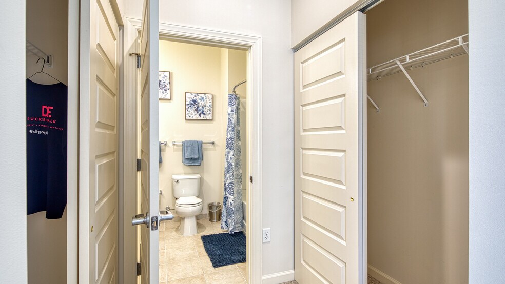 More Photos Of 670 Downey Green, Hampton Apartments For Sale