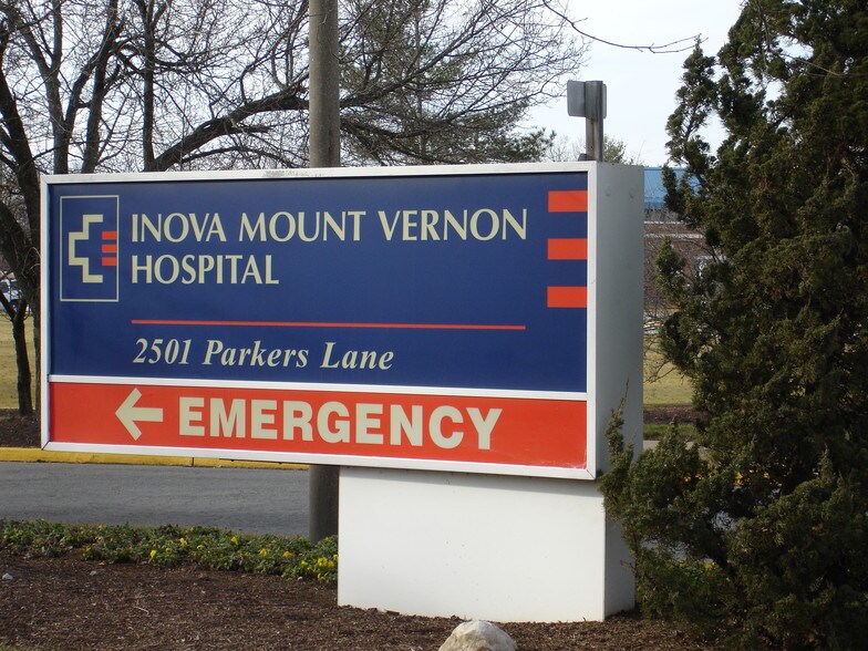 More Photos Of 8101 Hinson Farm Rd, Alexandria Medical For Sale