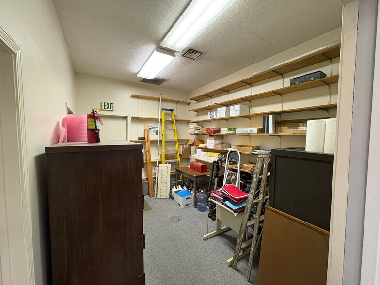 More Photos Of 1008 E Lincoln Hwy, New Haven Office For Sale