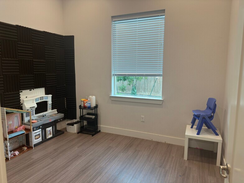 More Photos Of 1400 N Coit Rd, McKinney Medical For Sale